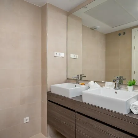 Apartment Fantastic Poolfront In Middel Views By Costarentals - Ref 161 *